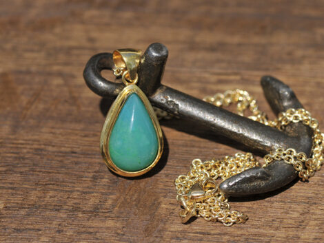 Gem Silica & Gold Pendant