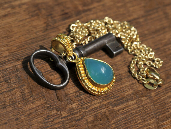 Gem Silica & Gold Pendant