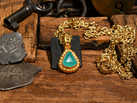 Gem Silica & Gold Pendant