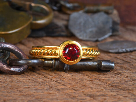 Red Garnet & Gold Ring