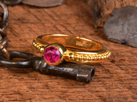 Pink Sapphire & Gold Ring