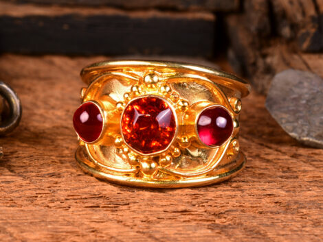Malaya Garnet & Red Garnet - Gold Ring