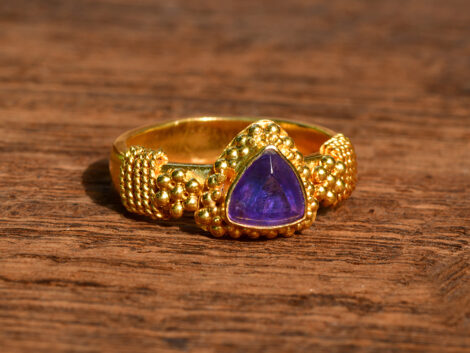 Purple-Blue Sapphire & Gold Ring