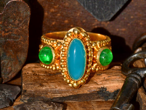 Gem Silica & Tsavorite - Gold Ring