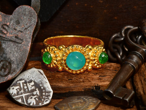 Gem Silica & Tsavorite - Gold Ring