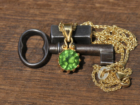 Green Tourmaline & Gold Pendant
