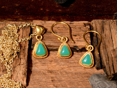 Chrysoprase - Gold Earrings & Pendant Set